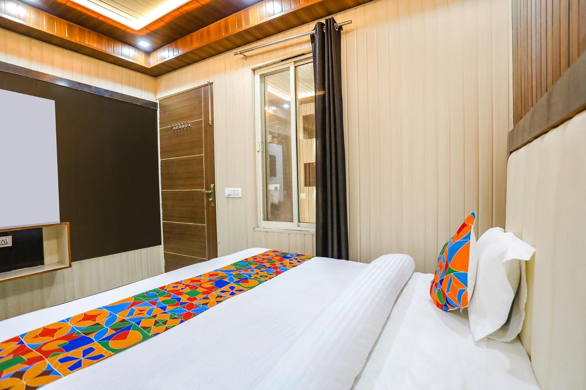 Fabhotel Jms Residency Dehradun Zewnętrze zdjęcie